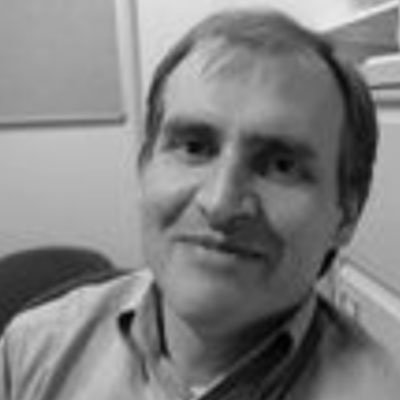 Dr Peter Hewett